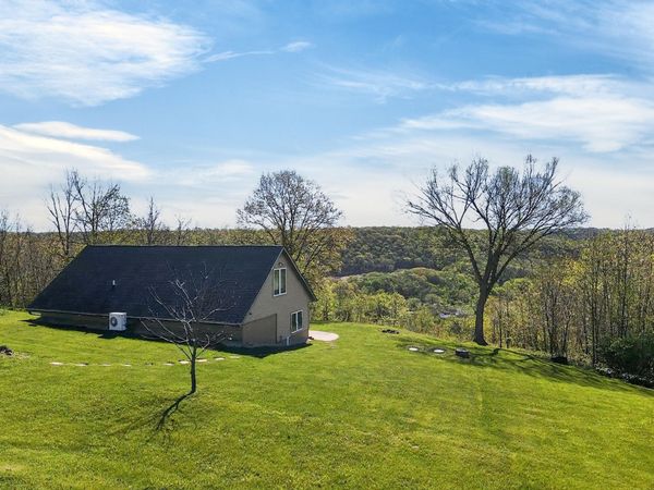 29056 Skyview Ln, Eastman, WI 54626