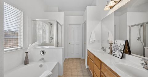 160 Mike Gartrell Cir, Sacramento, CA 95835 Photo