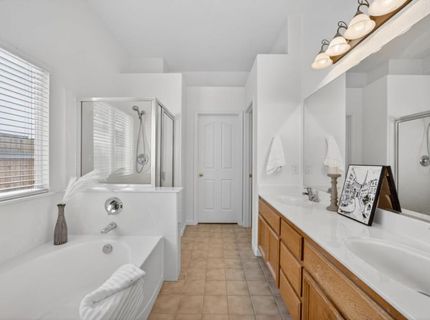 160 Mike Gartrell Cir, Sacramento, CA 95835 Photo