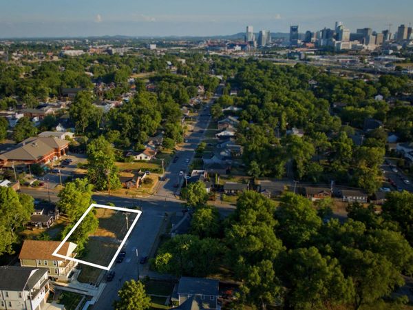 215 Cleveland St, Nashville, TN 37207