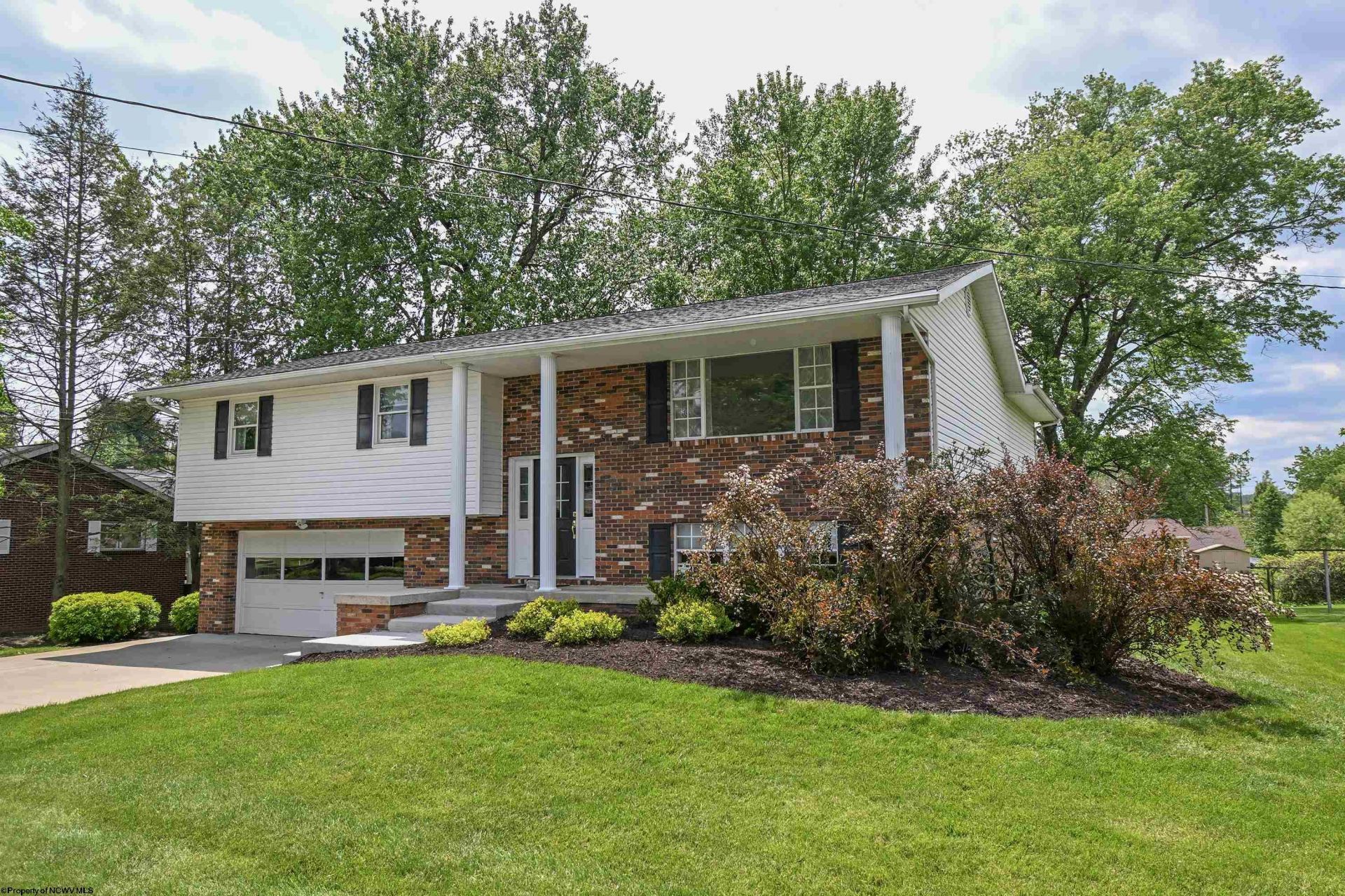 1337 Dogwood Avenue, Morgantown, WV 26505 Main Photo