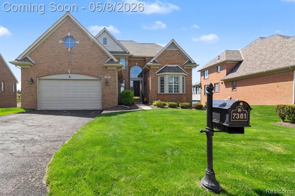 7381 Pine Vista Drive, Genoa Township, MI 48116 Main Photo