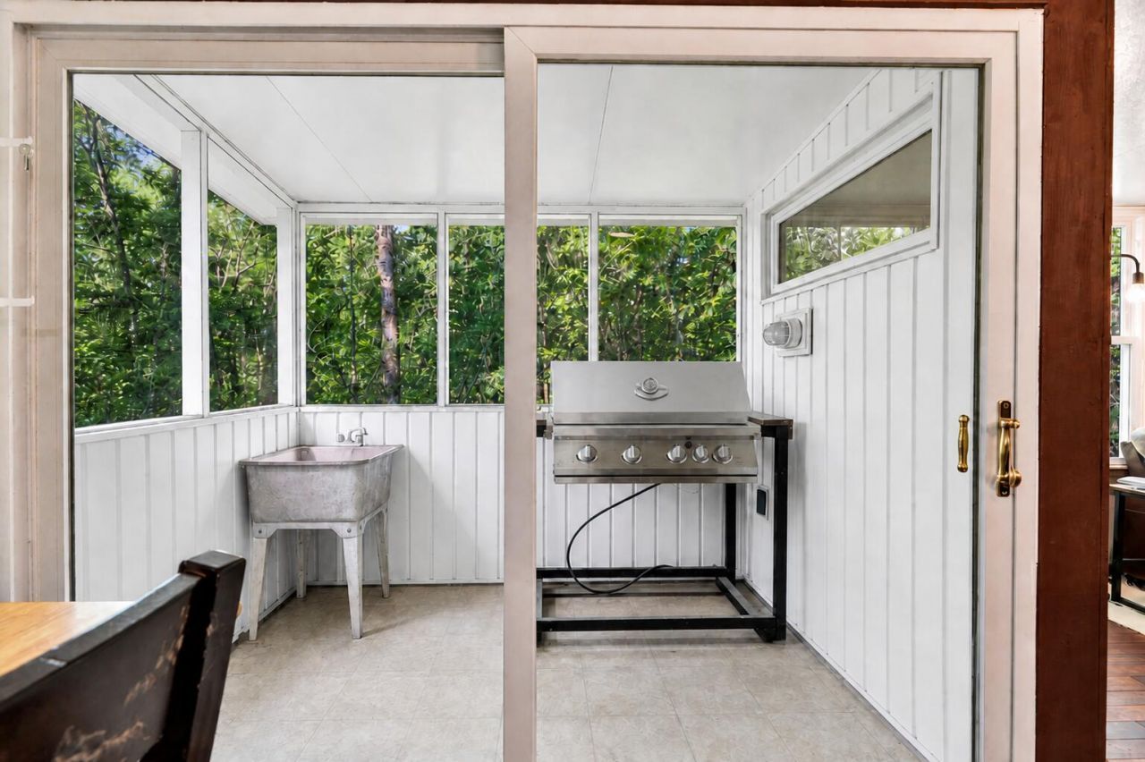 8609 Raccoon Island Road Photo 20