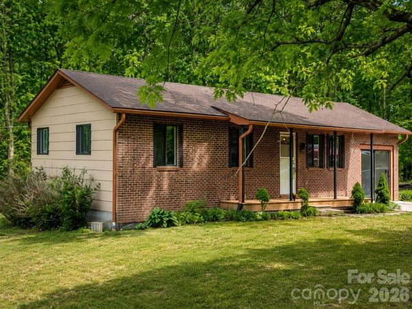 126 Upward Acres Street, East Flat Rock, NC 28726