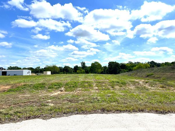 0005 Brenham ST , McDade, TX 78650