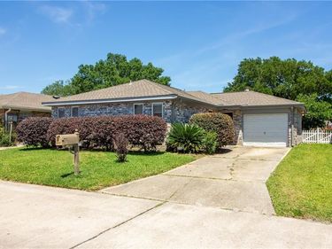 104 JANE Lane , St Rose, LA 70087