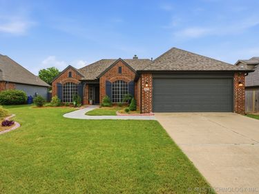 409 N Firewood Avenue, Broken Arrow, OK 74012