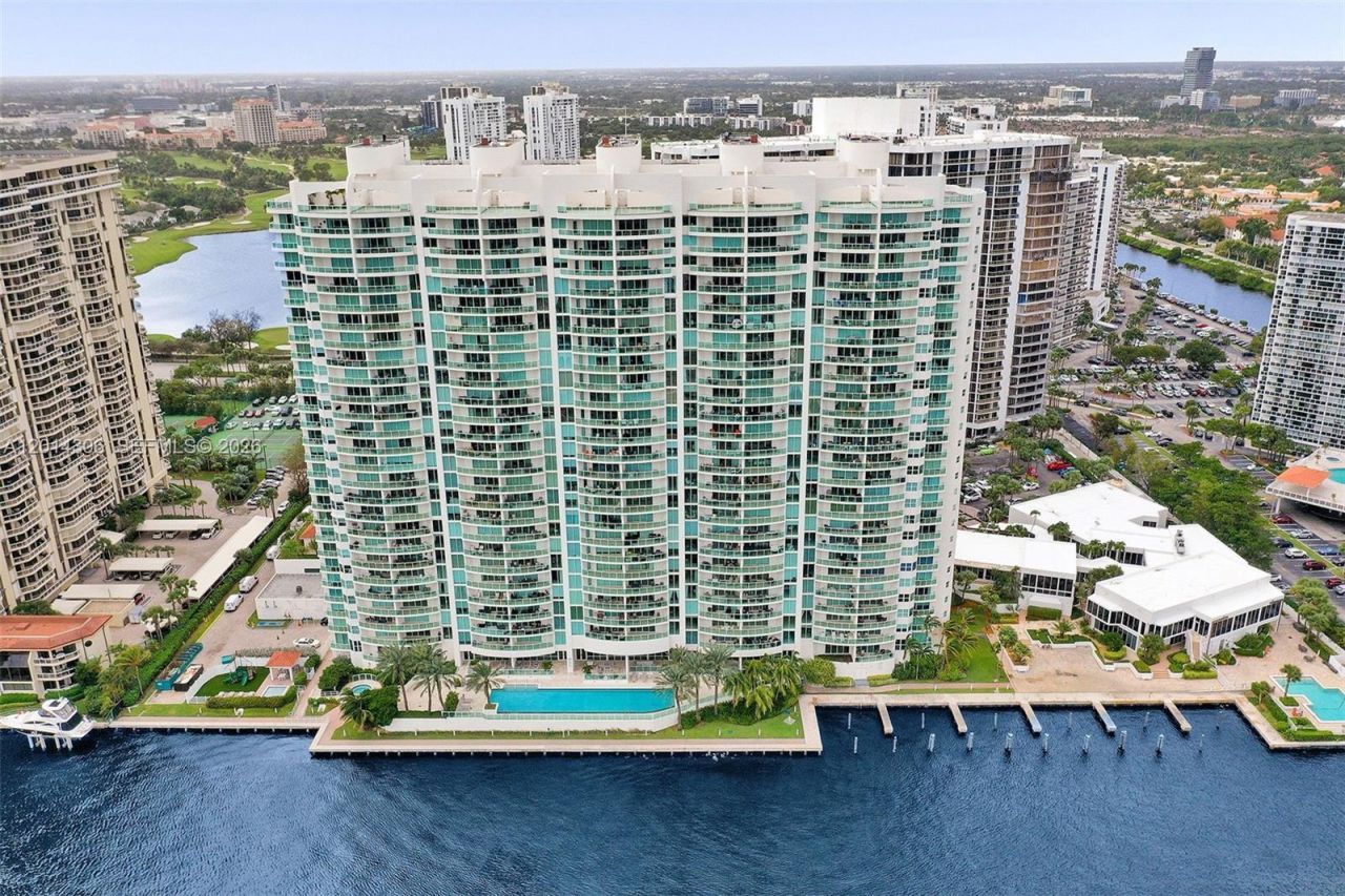 20201 E Country Club Dr , Unit 1408, Aventura, FL 33180 Photo