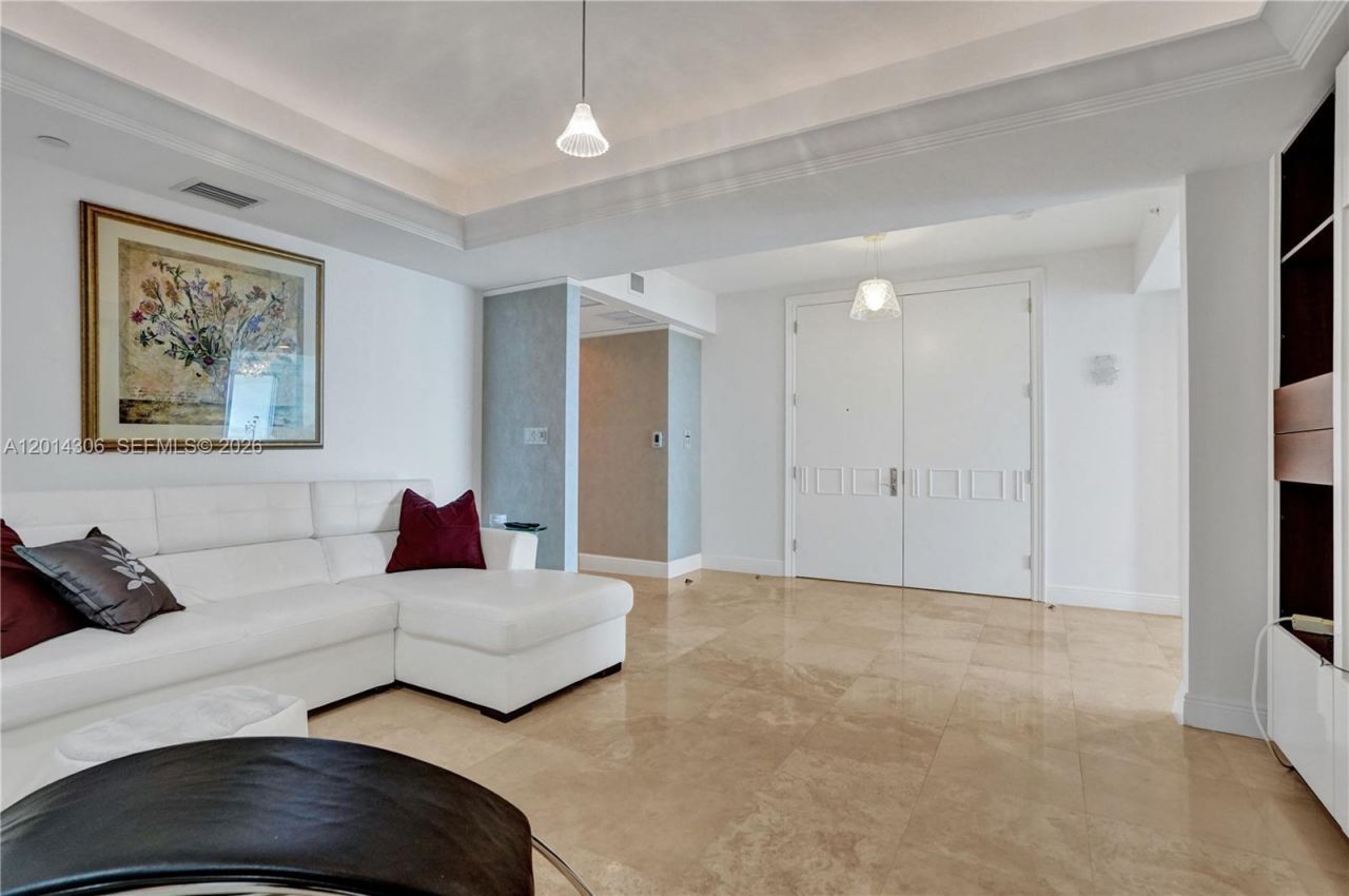 20201 E Country Club Dr , Unit 1408, Aventura, FL 33180 Photo
