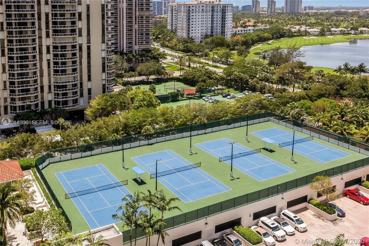 20201 E Country Club Dr , Unit 1408, Aventura, FL 33180 Photo