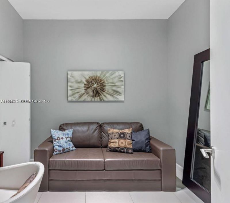 7930 East Dr , Unit 707, North Bay Village, FL 33141 Photo