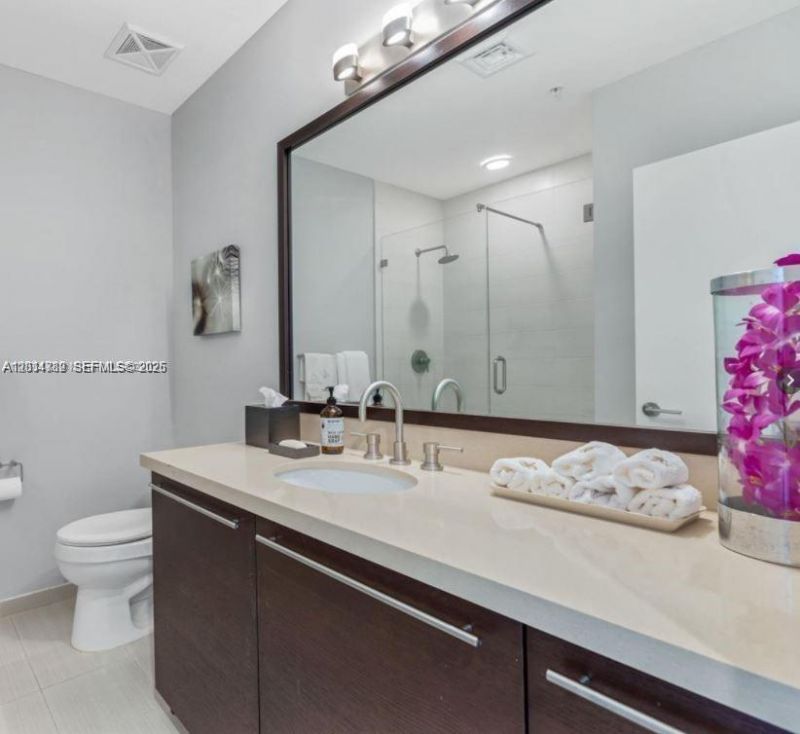 7930 East Dr , Unit 707, North Bay Village, FL 33141 Photo