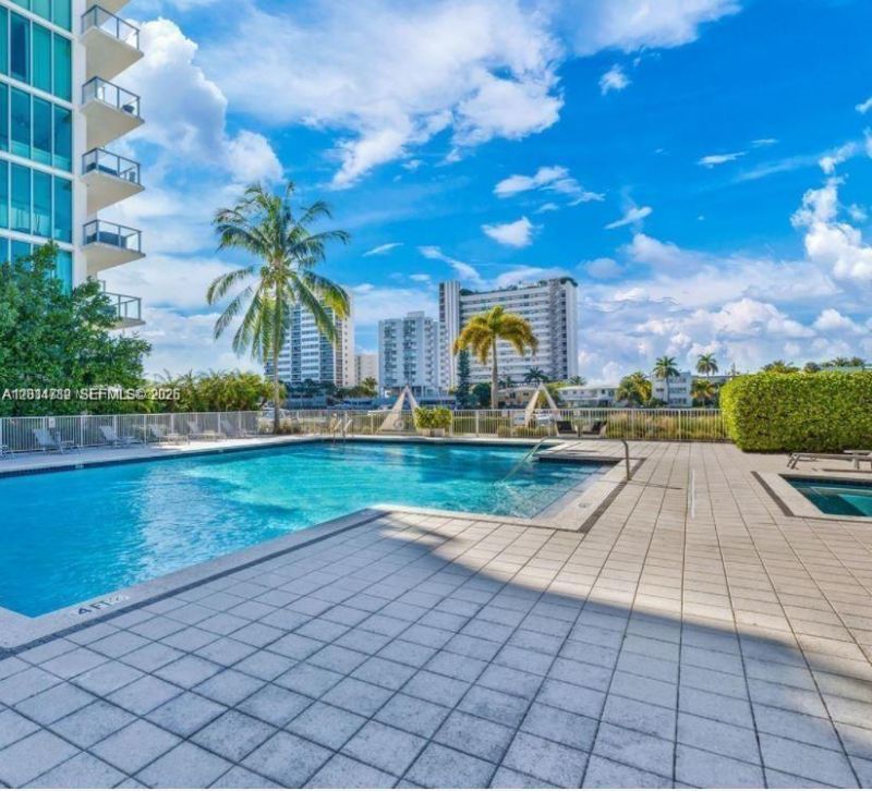 7930 East Dr , Unit 707, North Bay Village, FL 33141 Photo