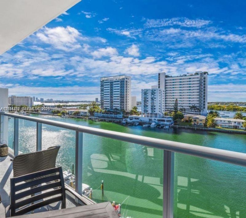 7930 East Dr , Unit 707, North Bay Village, FL 33141 Photo