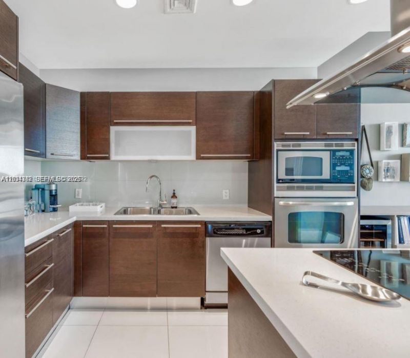 7930 East Dr , Unit 707, North Bay Village, FL 33141 Photo