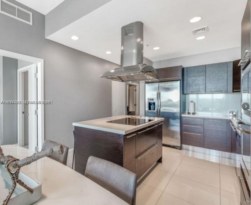 7930 East Dr , Unit 707, North Bay Village, FL 33141 Photo