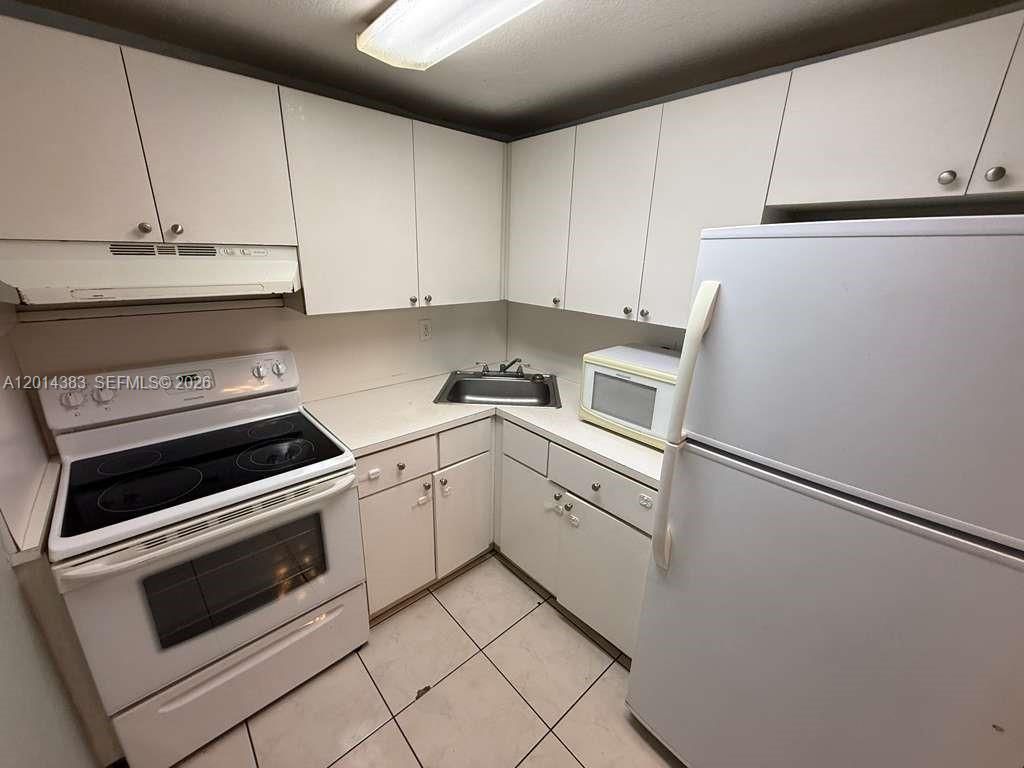 606 W 81st St, Unit 316, Hialeah, FL 33014 Photo