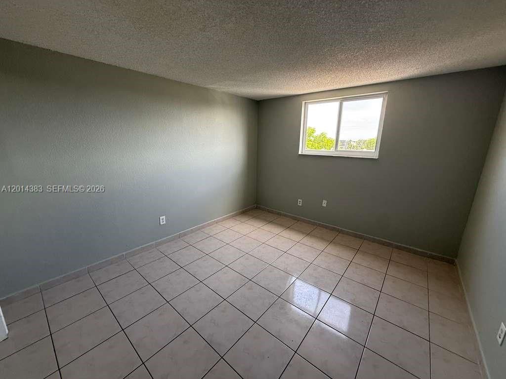 606 W 81st St, Unit 316, Hialeah, FL 33014 Photo