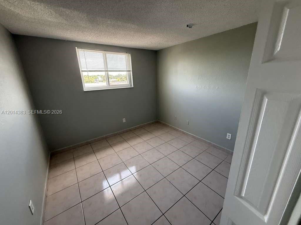 606 W 81st St, Unit 316, Hialeah, FL 33014 Photo