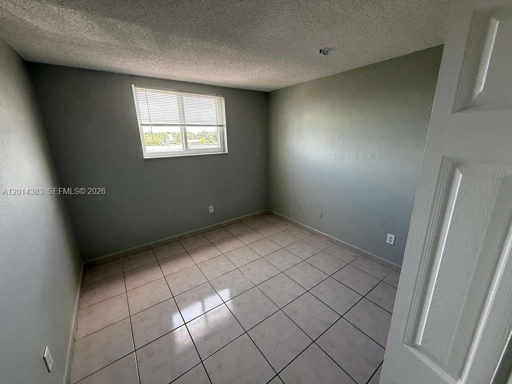 606 W 81st St, Unit 316, Hialeah, FL 33014 Photo