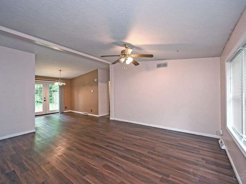 4477 Eva Lane, Batavia, OH 45103 Photo 2