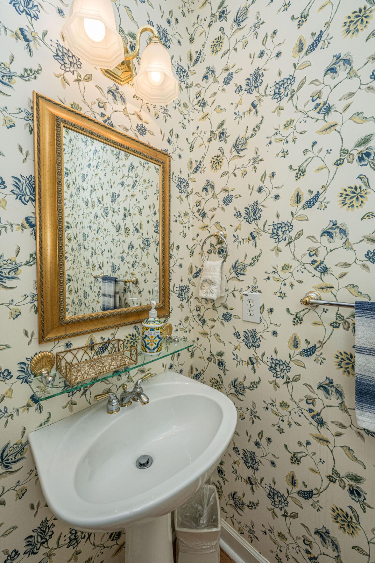 2325 Darts Cove Way Photo 35