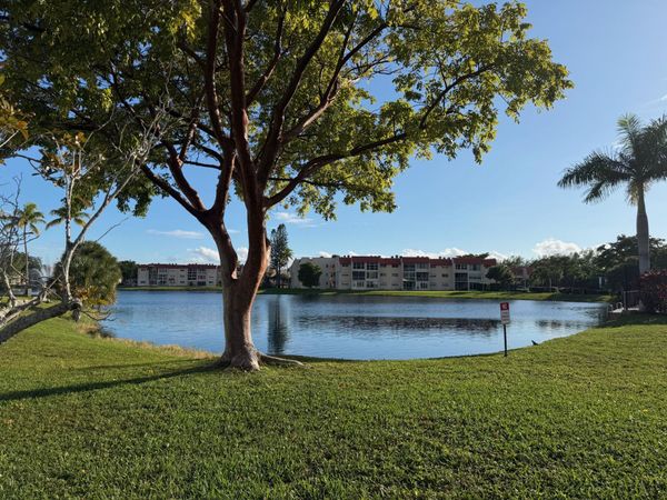 2950 Sunrise Lakes Drive W, Unit 305, Sunrise, FL 33322