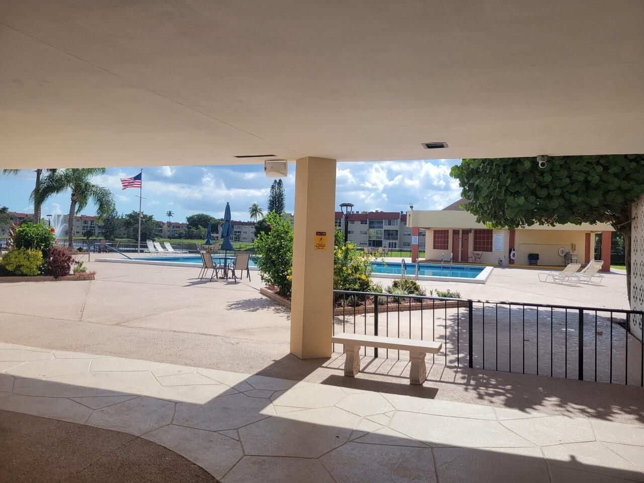 2950 Sunrise Lakes Drive W, Unit 305, Sunrise, FL 33322 Photo