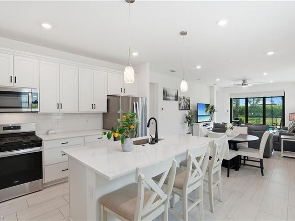 1879 Sierra CT , NAPLES, FL 34120