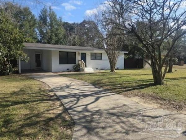 6011 Greenwood Ln, Pensacola, FL 32504