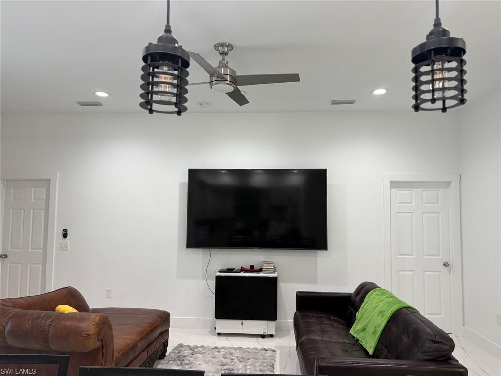 810 Floyd Ave S, Lehigh Acres, FL 33976 Photo
