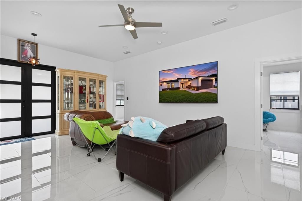 810 Floyd Ave S, Lehigh Acres, FL 33976 Photo