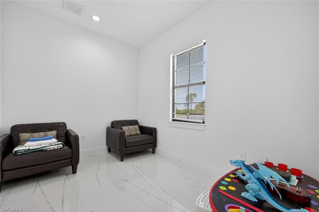 810 Floyd Ave S, Lehigh Acres, FL 33976 Photo