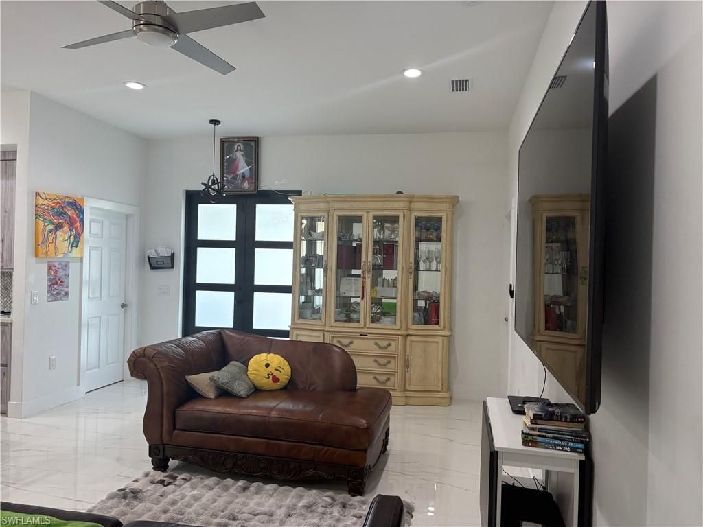 810 Floyd Ave S, Lehigh Acres, FL 33976 Photo