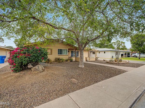 2410 N 39TH Place, Phoenix, AZ 85008