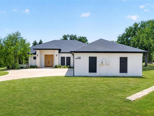 4013 Legend Trail, Granbury, TX 76049