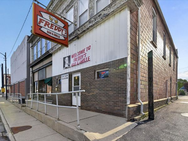 103 N Fayette Street , Fayette, OH 43521