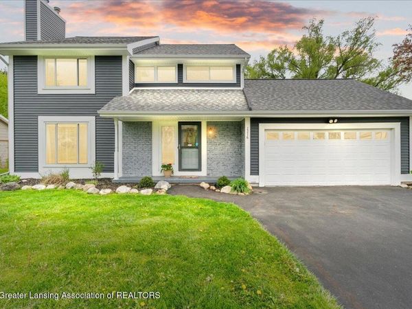 2216 Piney Point Drive, Lansing, MI 48917