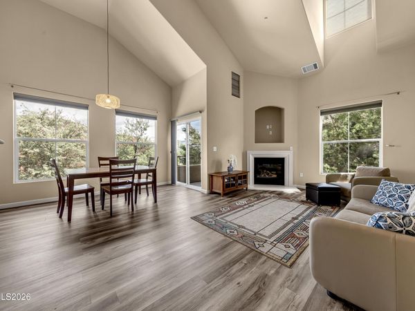 9050 Double R Boulevard, Unit APT 825, Reno, NV 89521