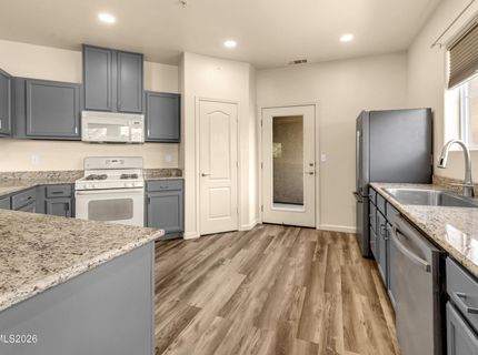9050 Double R Boulevard, Unit APT 825, Reno, NV 89521 Photo