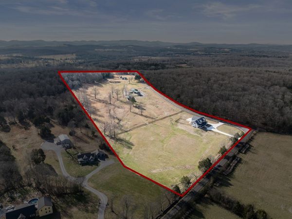 3755 Holmes Gap Rd , Watertown, TN 37184
