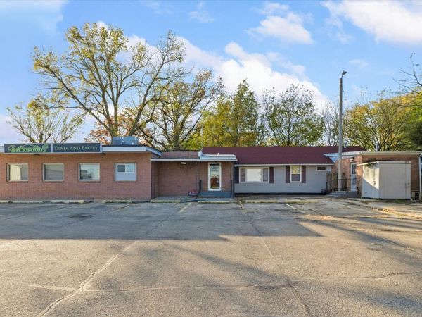 205 N State Route 54 , Roberts, IL 60962