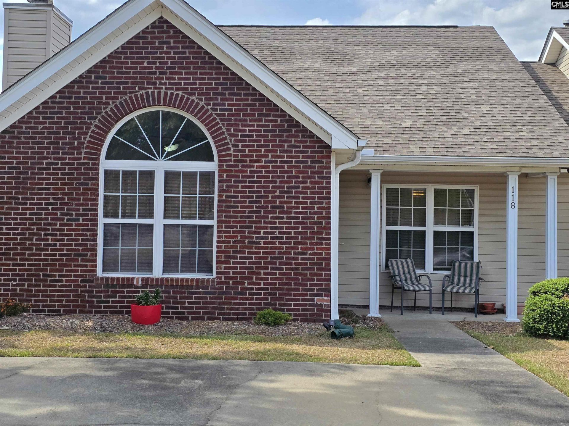 118 Gallivan Drive  Photo 4