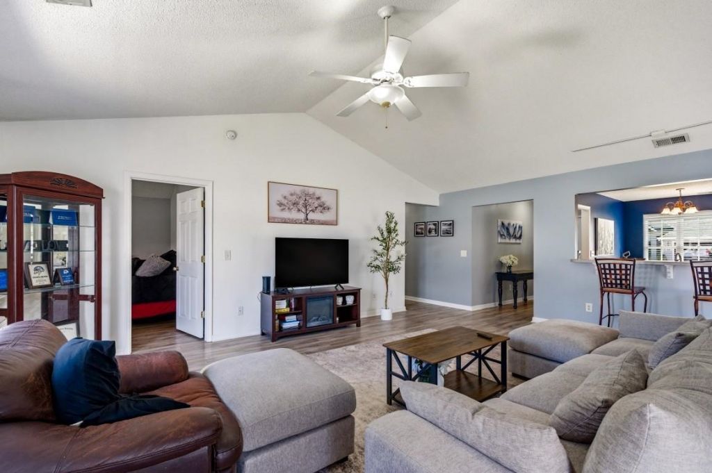 8333 Tartan Ln. Photo 12