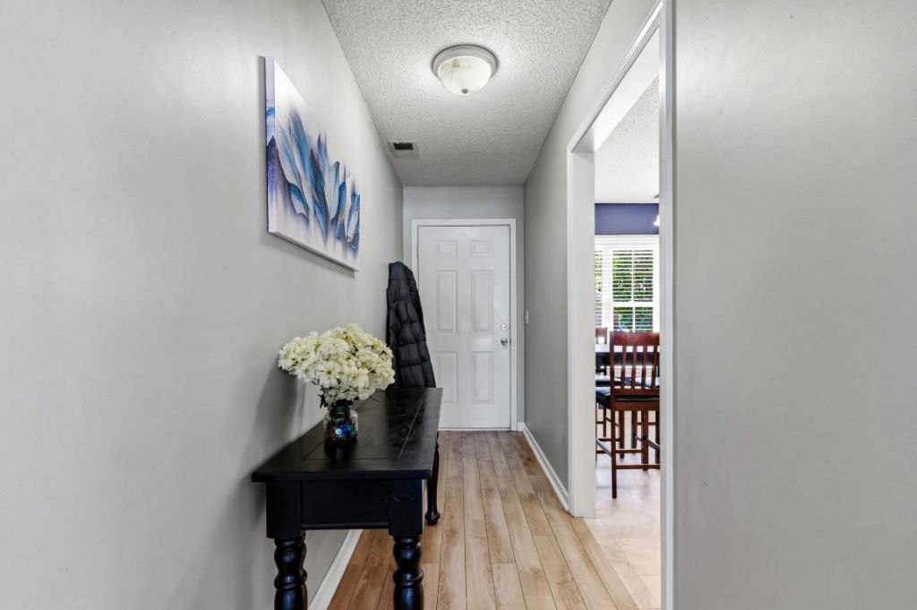 8333 Tartan Ln. Photo 7