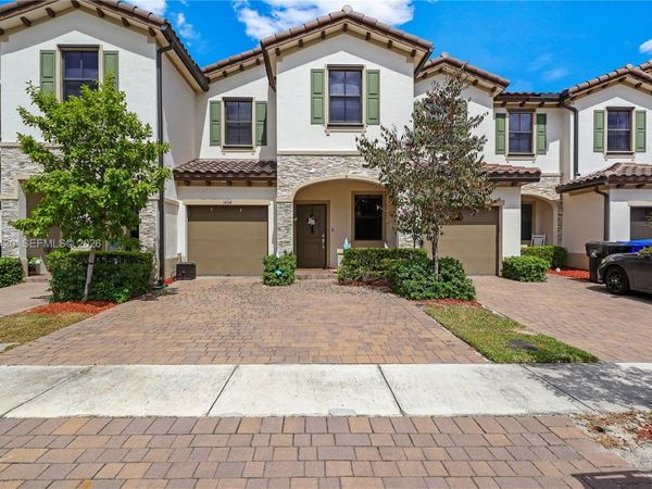 1434 SW 54th Ave , North Lauderdale, FL 33068