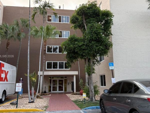 6940 Miami Gardens Dr , Unit 1-320, Hialeah, FL 33015
