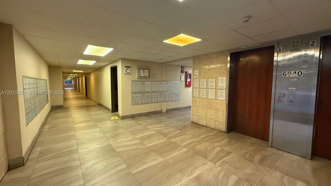 6940 Miami Gardens Dr, Unit 1-320, Hialeah, FL 33015 Photo