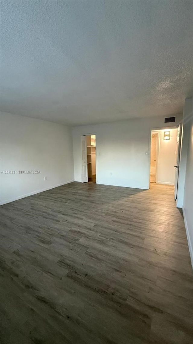 6940 Miami Gardens Dr, Unit 1-320, Hialeah, FL 33015 Photo