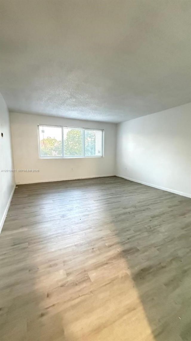 6940 Miami Gardens Dr, Unit 1-320, Hialeah, FL 33015 Photo